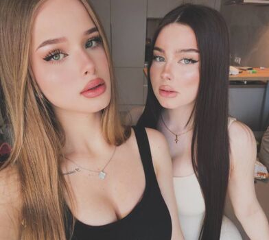 Leaked Aneylyverst private photo viral onlyfans