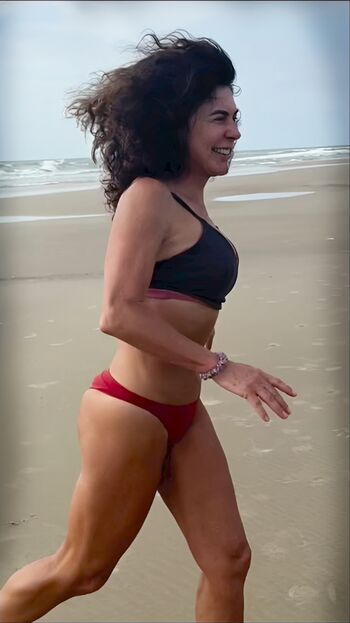 Angela Dippe