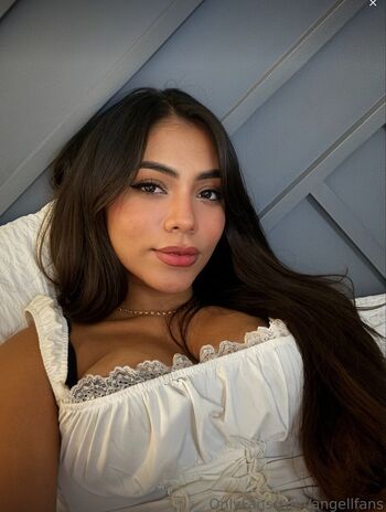 Angela López