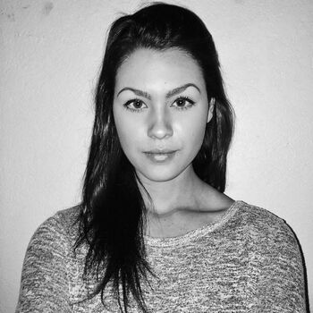 Angela Rhodes