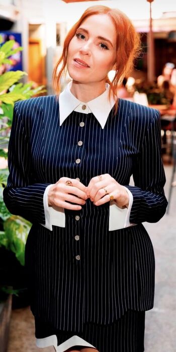 Angela Scanlon