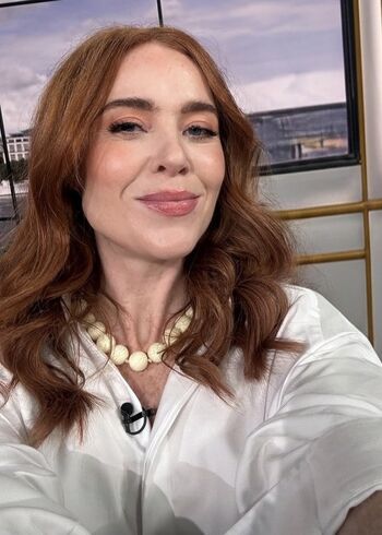 Angela Scanlon