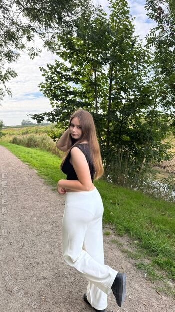 Leaked Angelina dehlow page private photo viral onlyfans