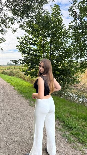 Leaked Angelina dehlow private photo viral onlyfans