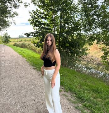 Leaked Angelina dehlow private photo viral onlyfans