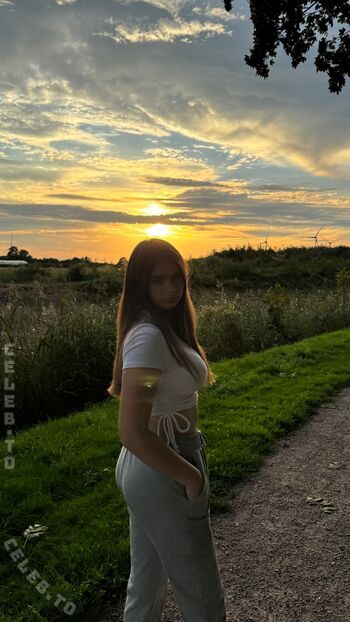 Leaked Angelina dehlow private photo viral onlyfans