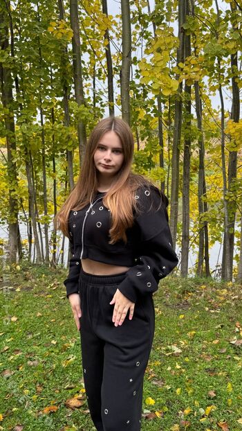 Angelina_Dehlow