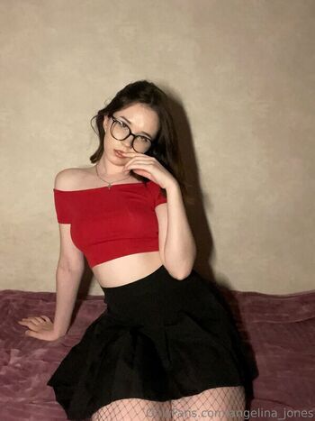 angelina_jones