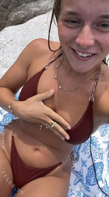 Leaked Angelinajoleen private photo viral onlyfans
