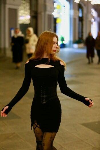 anita_raev