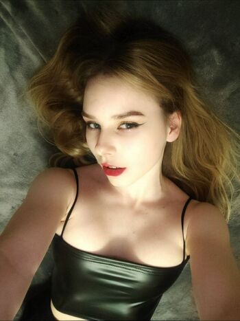 anita_raev