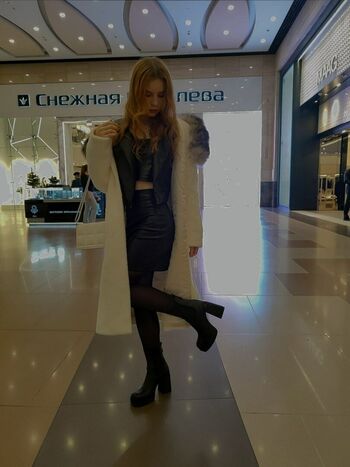 anita_raev