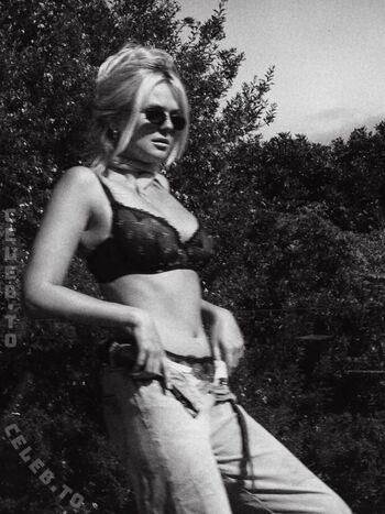 Leaked Anjaawe private photo viral onlyfans