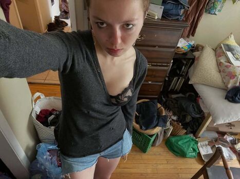 Leaked Anna r yikes private photo viral onlyfans