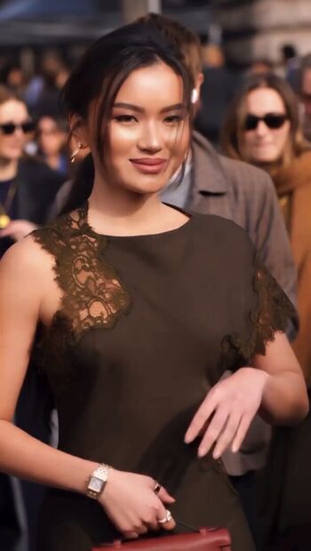 Anna Sawai
