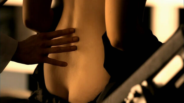 Anna Silk