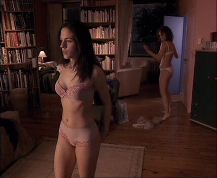 Anna Silk