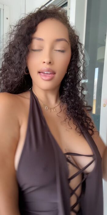Leaked Annaaeeelle private photo viral onlyfans
