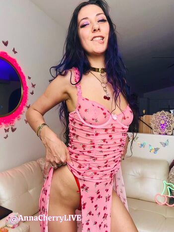 Leaked Annacherrylive private photo viral onlyfans