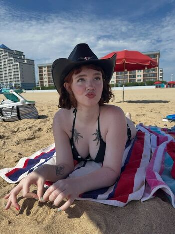 Leaked Annaliseelliot private photo viral onlyfans