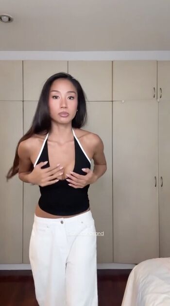 Leaked Anne ale page private photo viral onlyfans