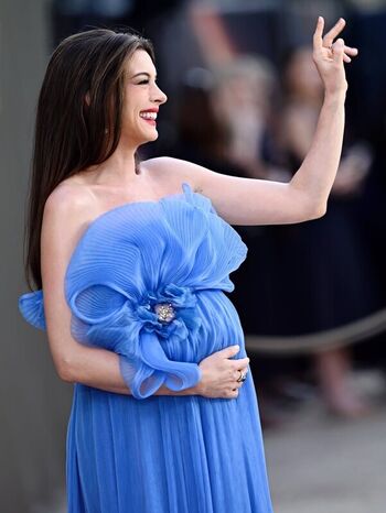 Anne Hathaway