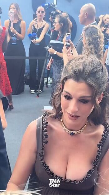 Leaked Anne hathaway page private photo viral onlyfans