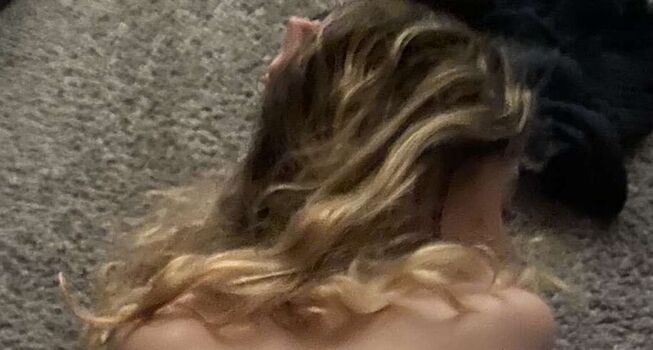 Leaked Annie frequentpuker private photo viral onlyfans