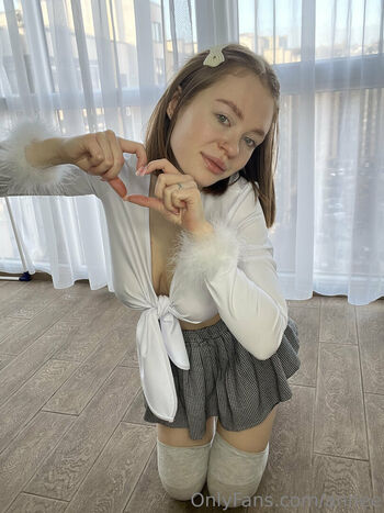 anny_huge_tits1