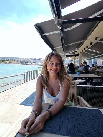 Leaked Anuschka van lent private photo viral onlyfans