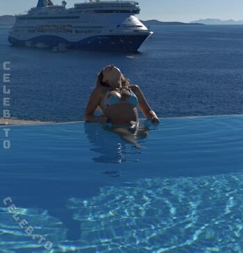 Leaked Anuschka van lent private photo viral onlyfans