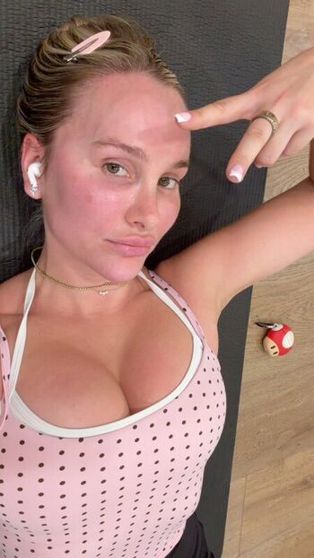 Anya Nicolodi