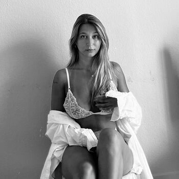 Leaked Apoline perret page private photo viral onlyfans