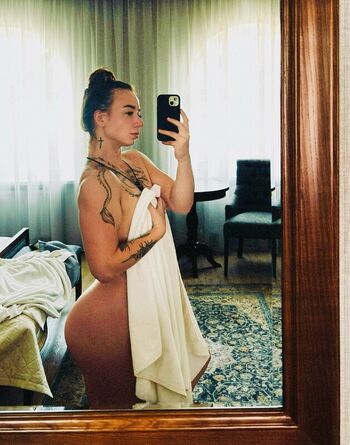 Leaked Apollonchil private photo viral onlyfans