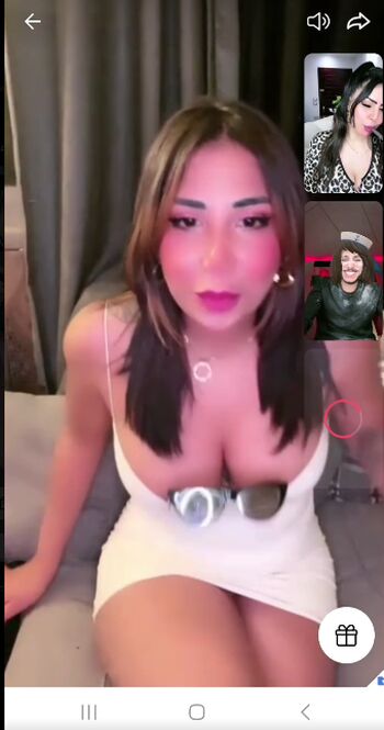 Arab Camgirl