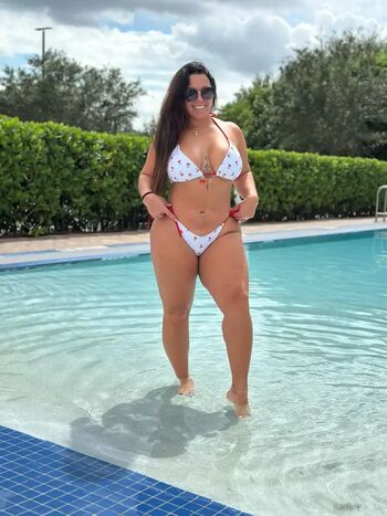 Leaked Arazay diaz private photo viral onlyfans