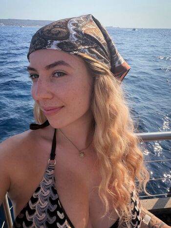 Leaked Areliann private photo viral onlyfans