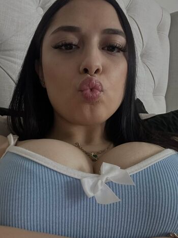 Leaked Arelybaby private photo viral onlyfans
