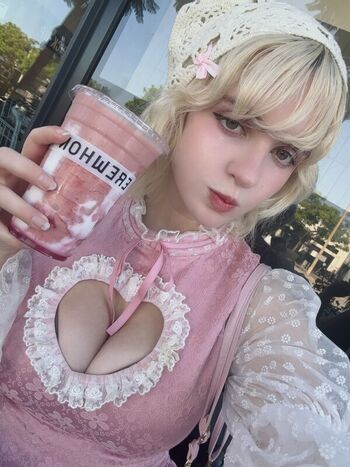 Leaked Aretteepls private photo viral onlyfans