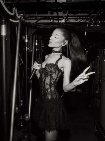 Leaked Ariana grande  page private photo viral onlyfans
