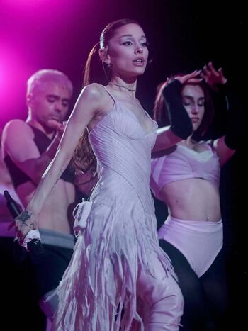 Leaked Ariana grande  page private photo viral onlyfans