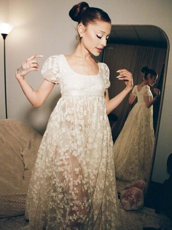 Leaked Ariana grande private photo viral onlyfans