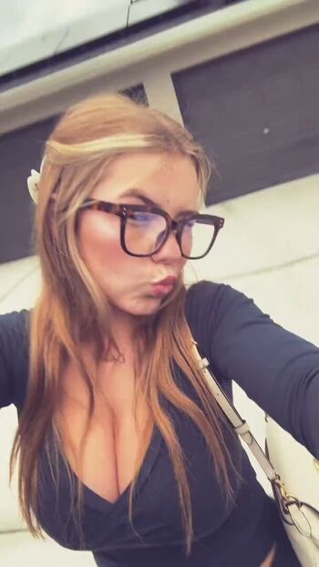 Leaked Ariana white page private photo viral onlyfans