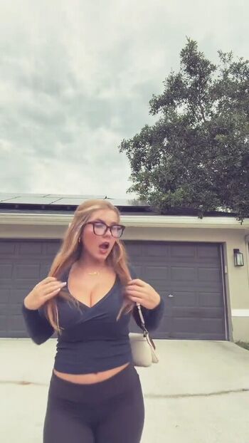 Leaked Ariana white page private photo viral onlyfans