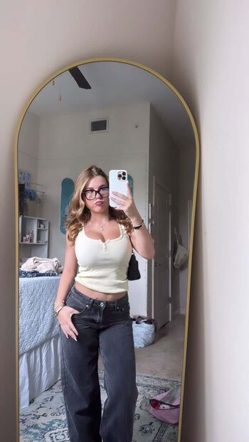 Leaked Ariana white private photo viral onlyfans