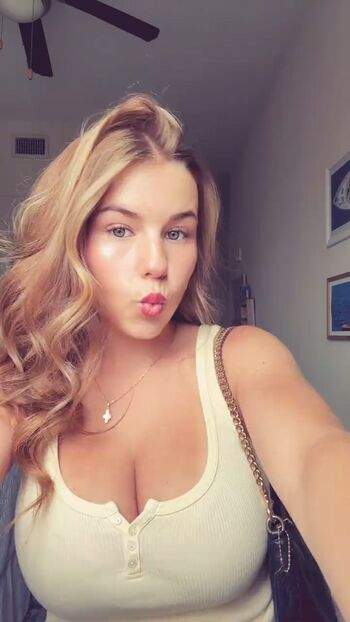 Leaked Ariana white private photo viral onlyfans