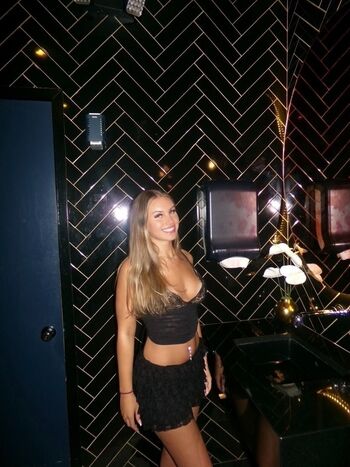 Leaked Arianaparkerr private photo viral onlyfans