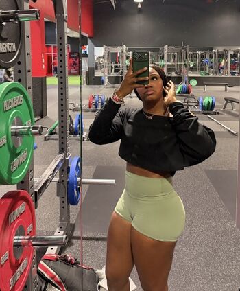 arianna_deniseee