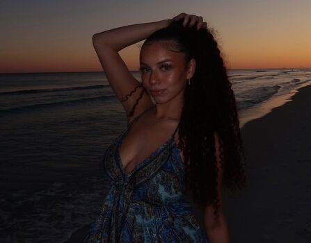 Leaked Arianna tyler private photo viral onlyfans