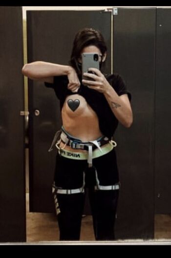 Leaked Arielle livernoche private photo viral onlyfans